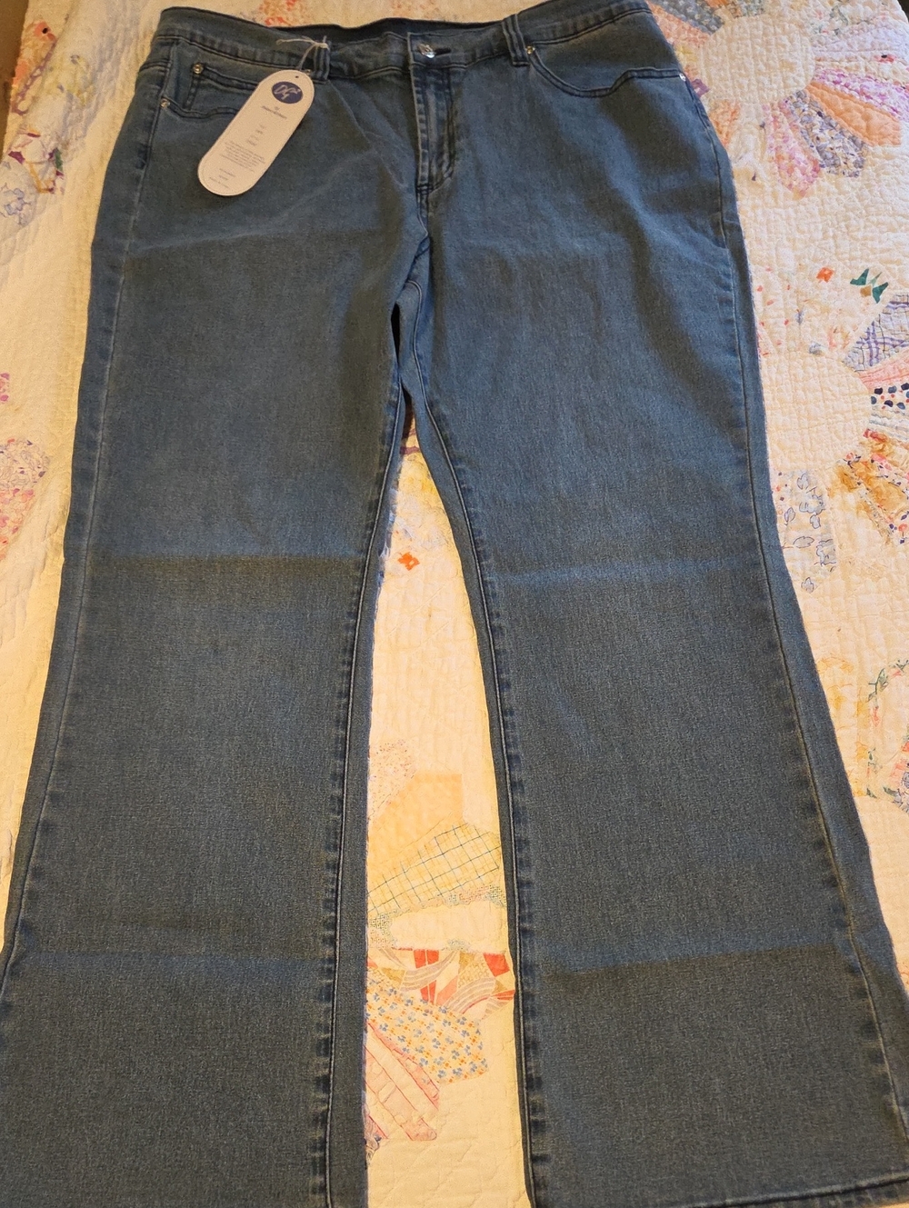 Diane Gilman Women's Bootcut Jeans- NWT